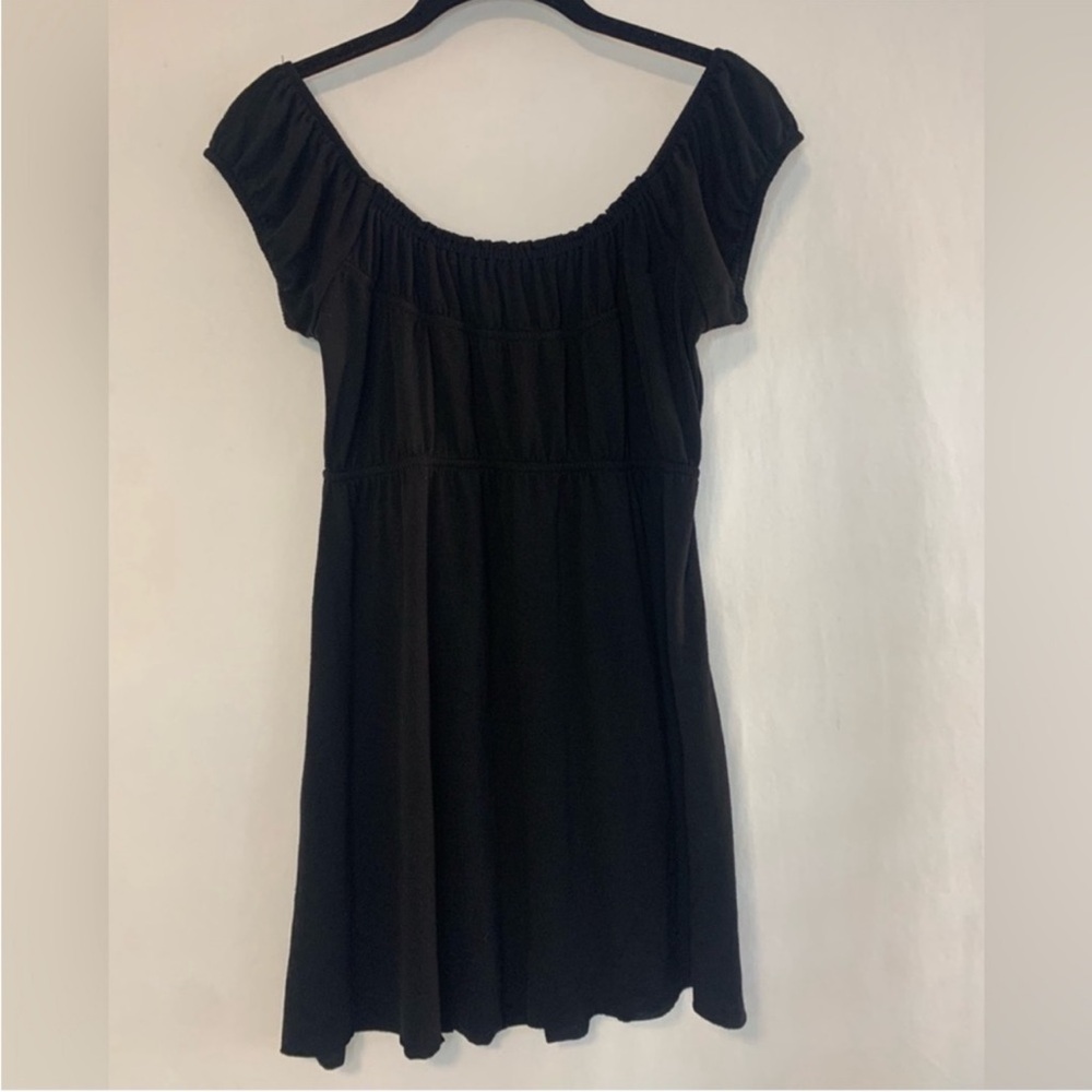 SoSik Women’s Black Short Sleeve Top Size M